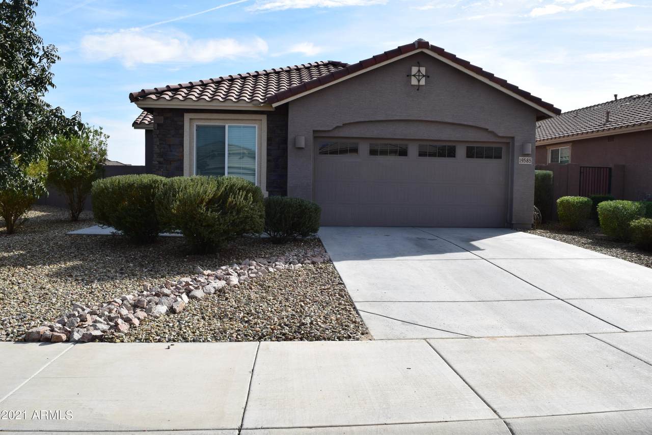 19585 Washington Street - Photo 1