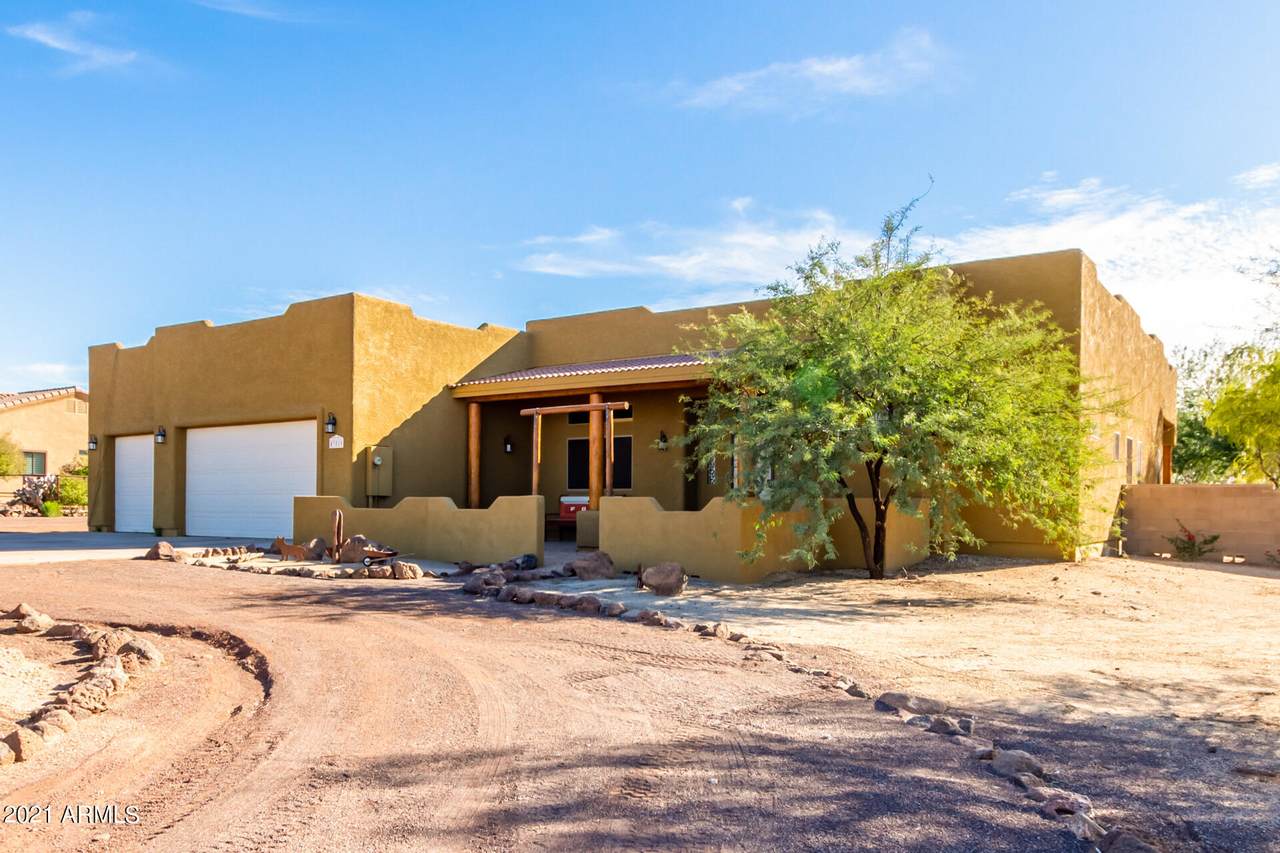 43519 14TH Street - Photo 1
