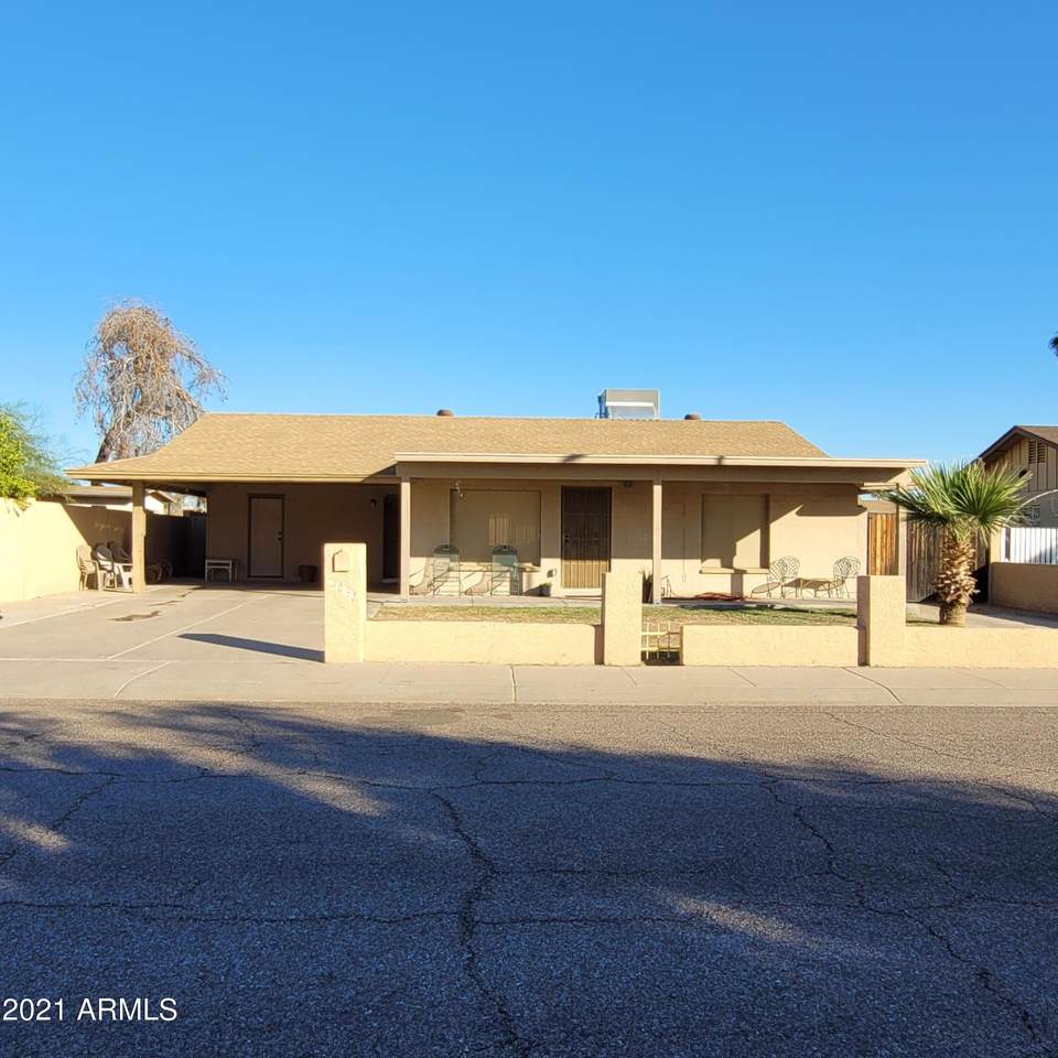 2033 42ND Avenue - Photo 1