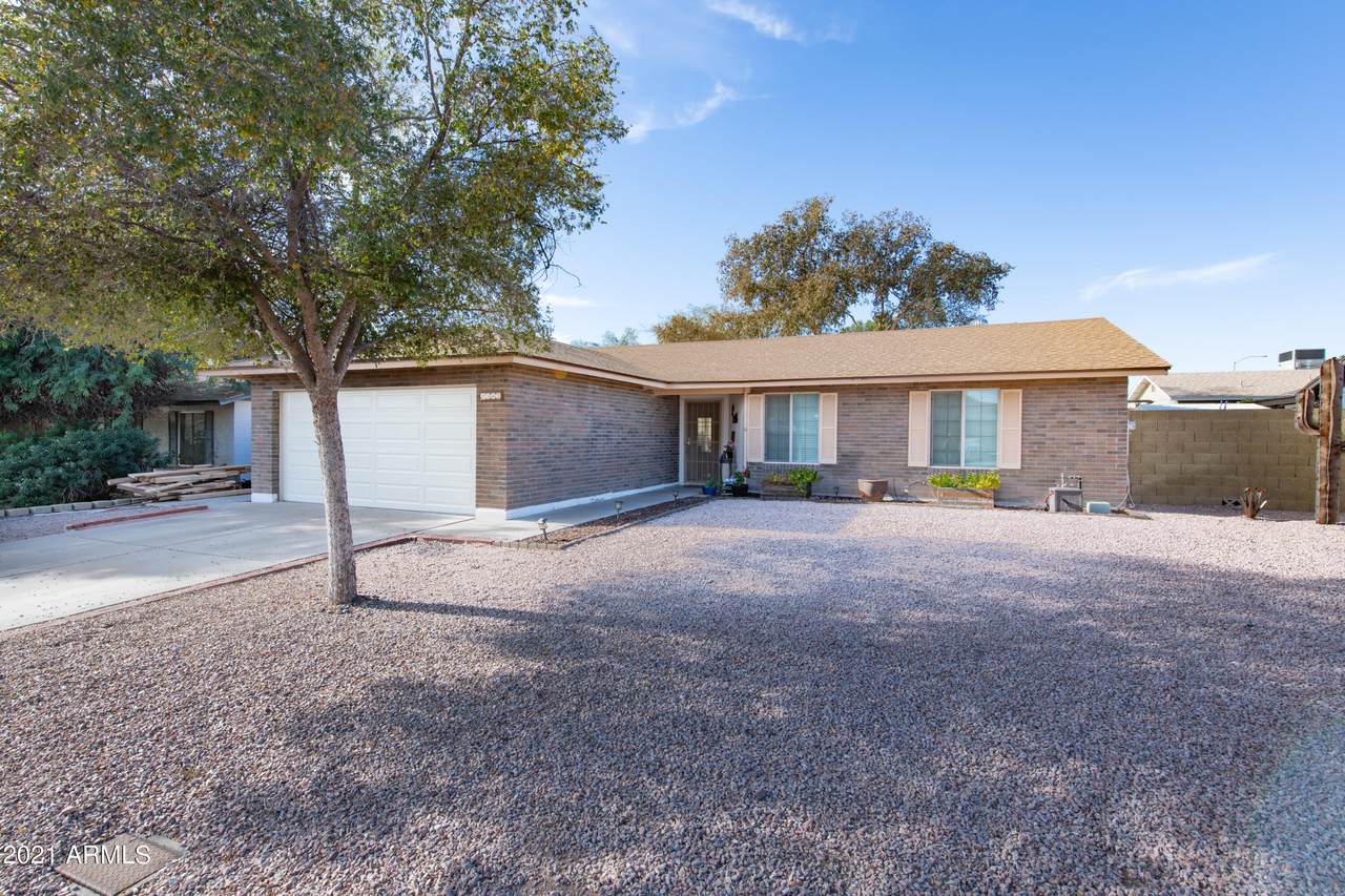 942 Saffron Street - Photo 1