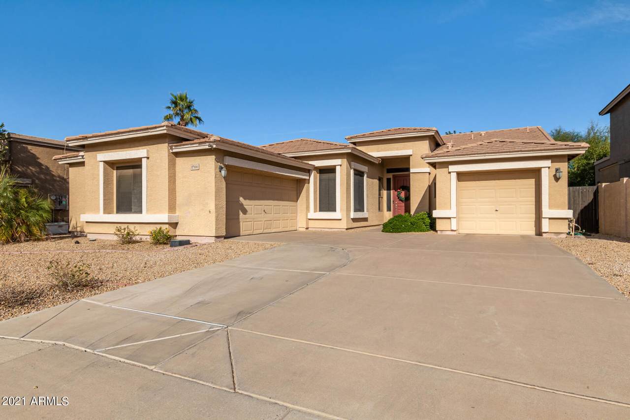 1700 Saragosa Street - Photo 1