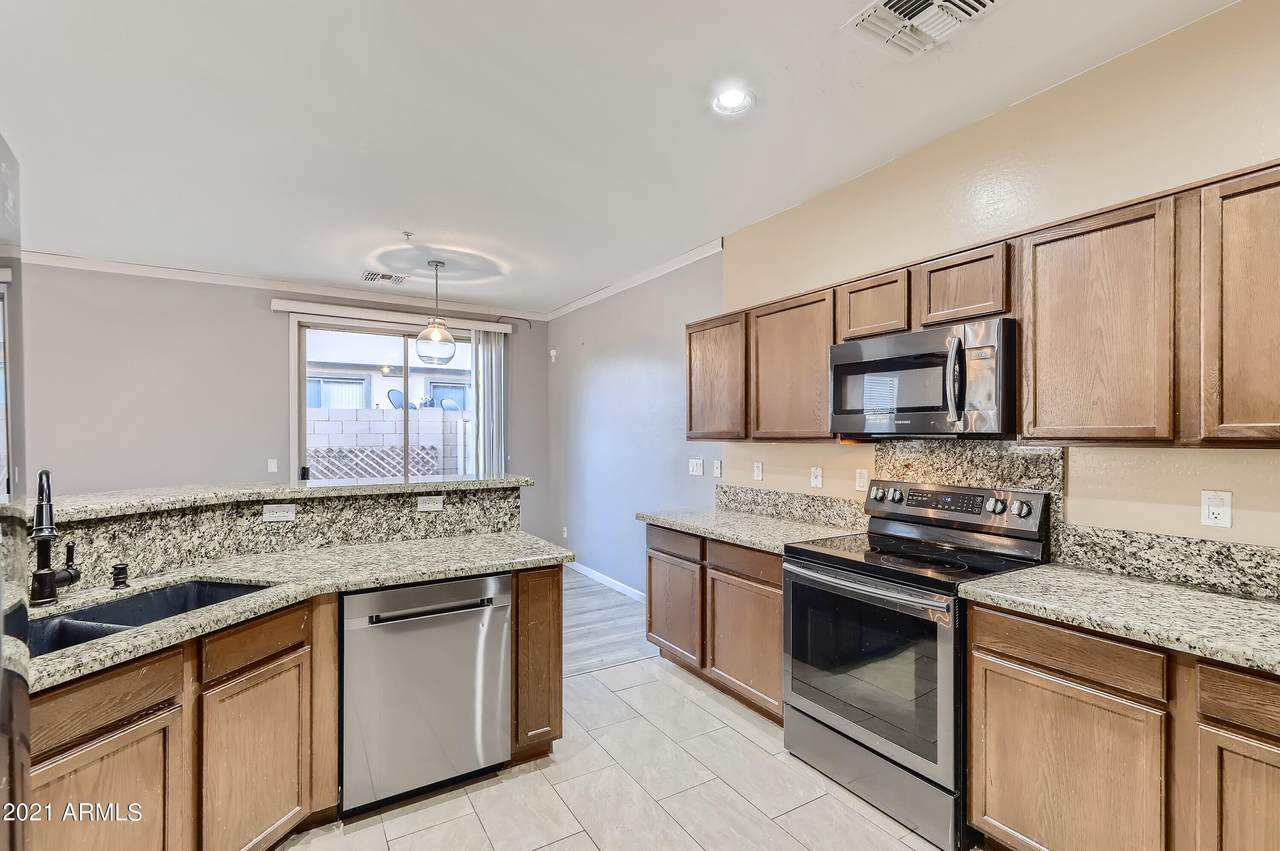 1425 81ST Lane - Photo 1