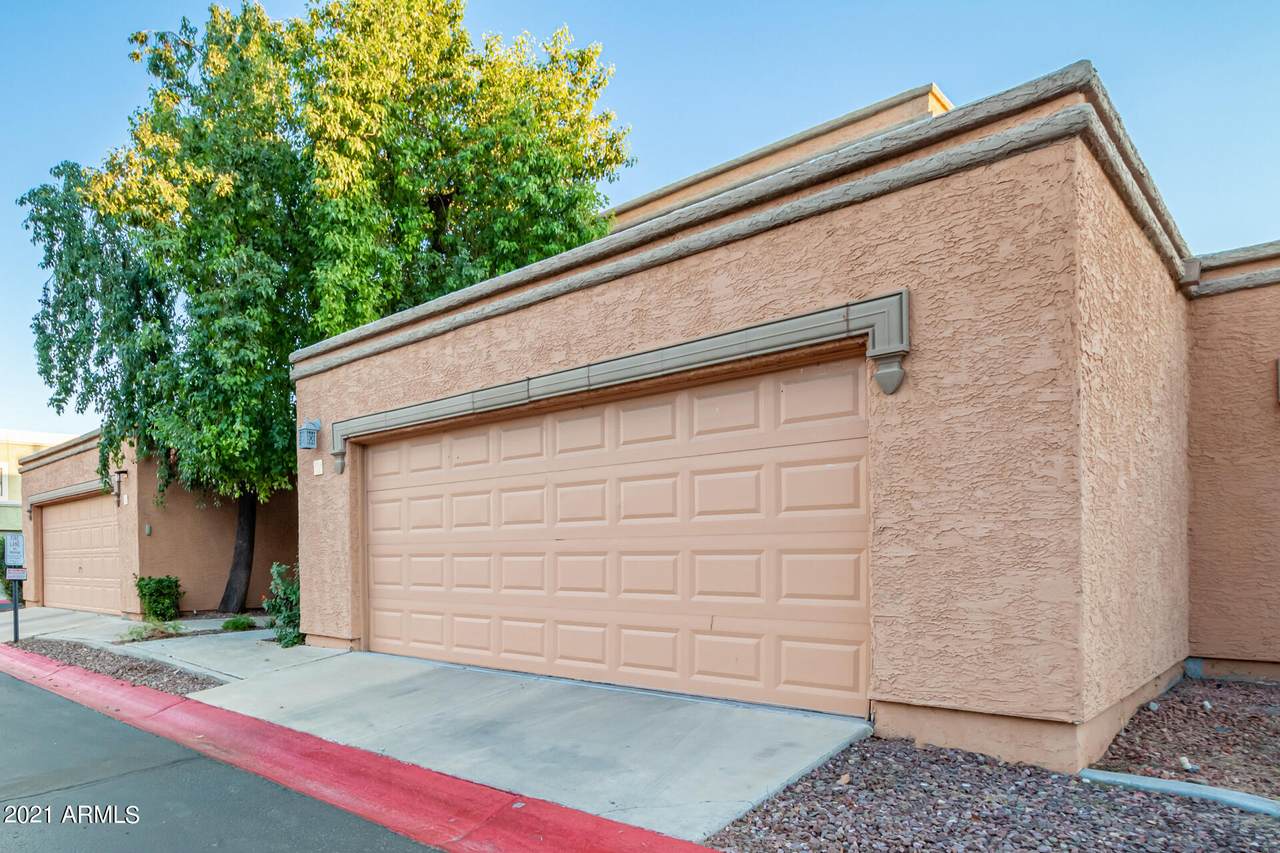 815 Grovers Avenue - Photo 1