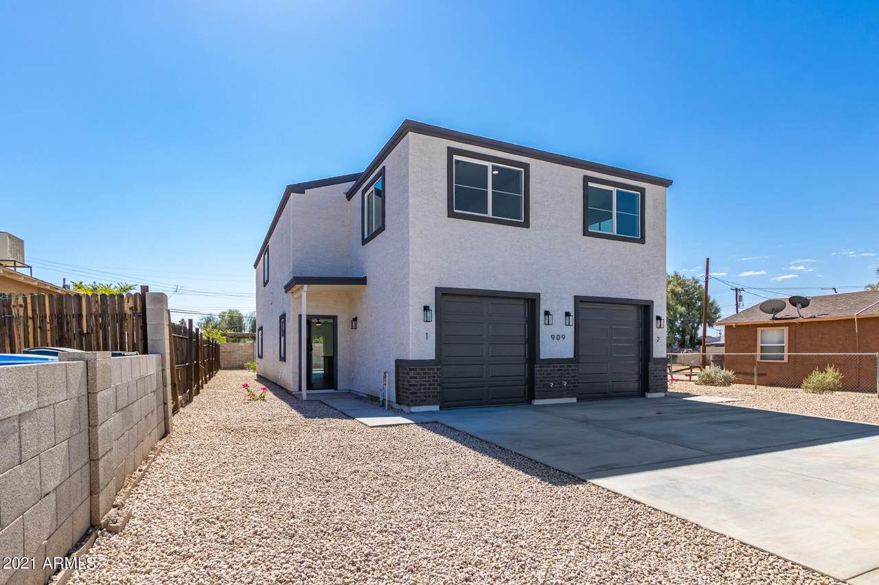 1019 Montezuma Avenue - Photo 1