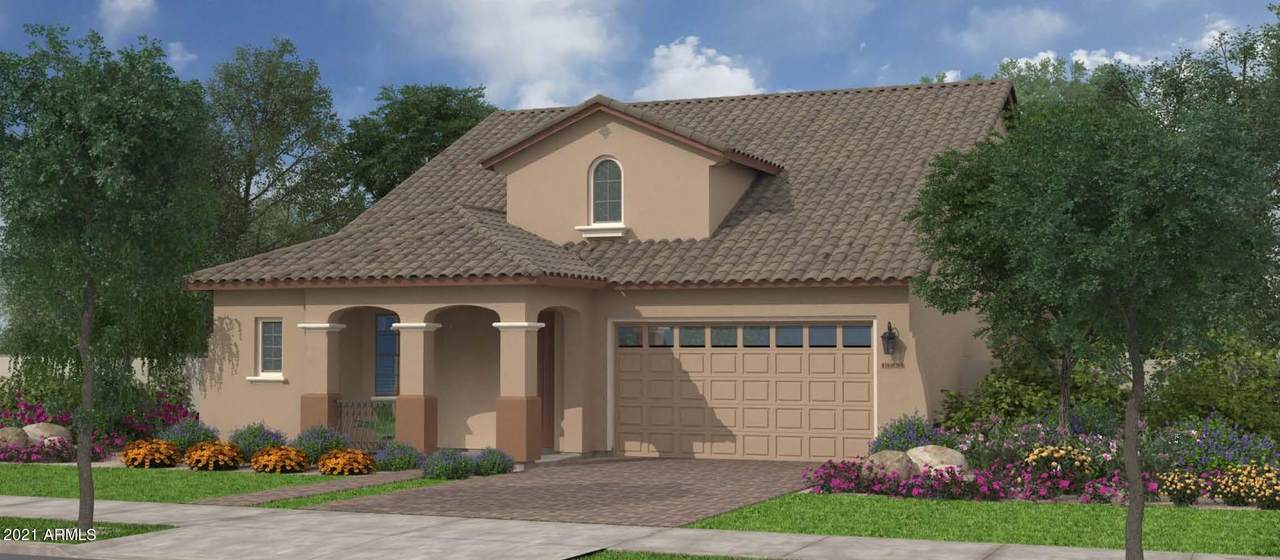 2707 Entwistle Street - Photo 1