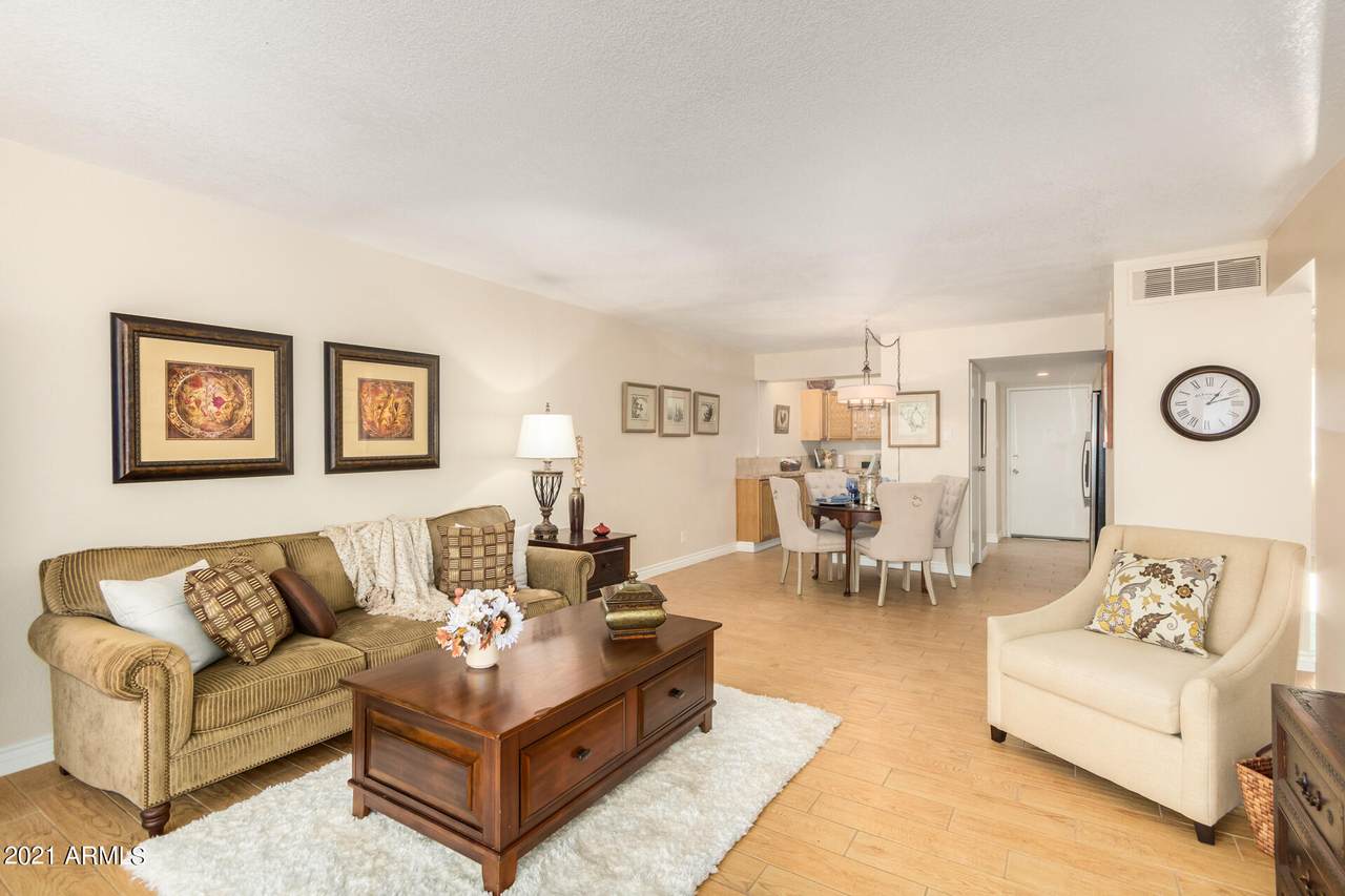 7625 Camelback Road - Photo 1