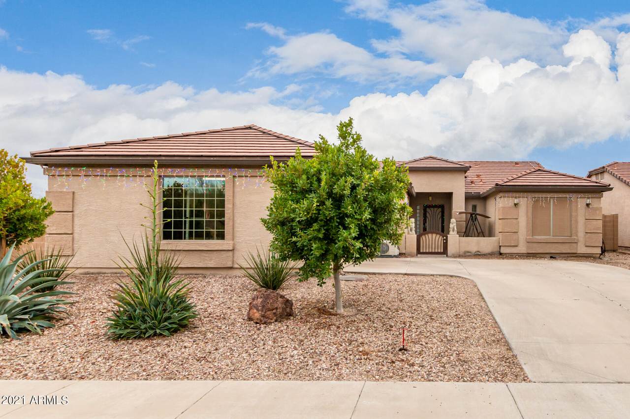 23049 Morning Glory Street - Photo 1