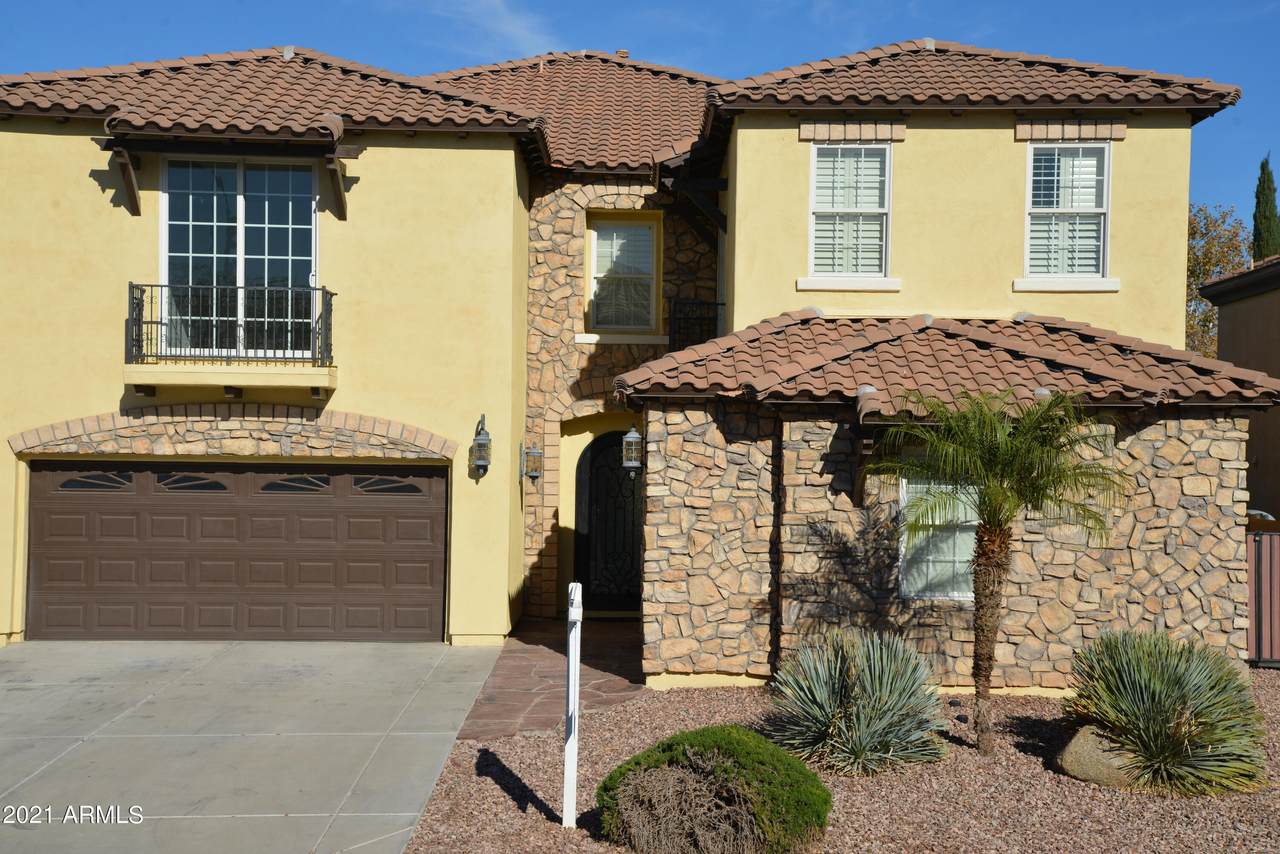 824 Mead Drive - Photo 1