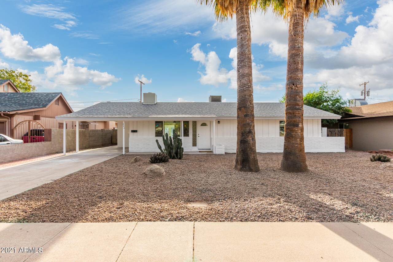953 Wedgewood Drive - Photo 1