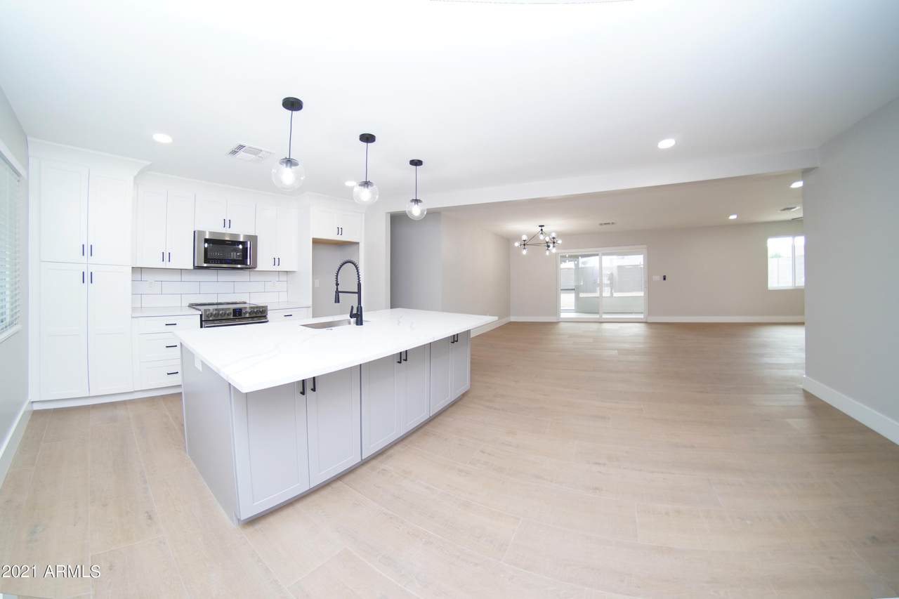 7501 Holly Street - Photo 1