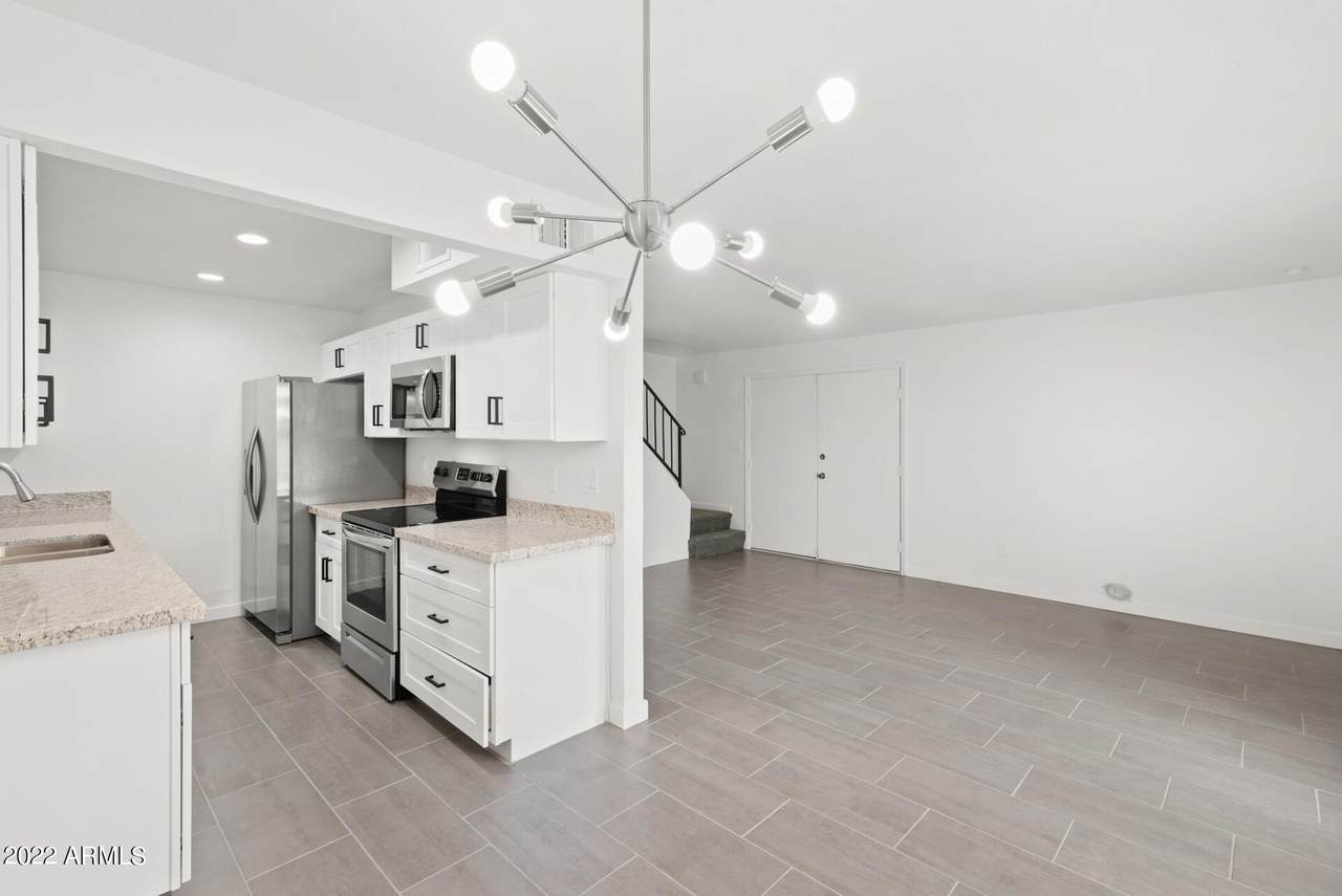 6006 Golden Lane - Photo 1