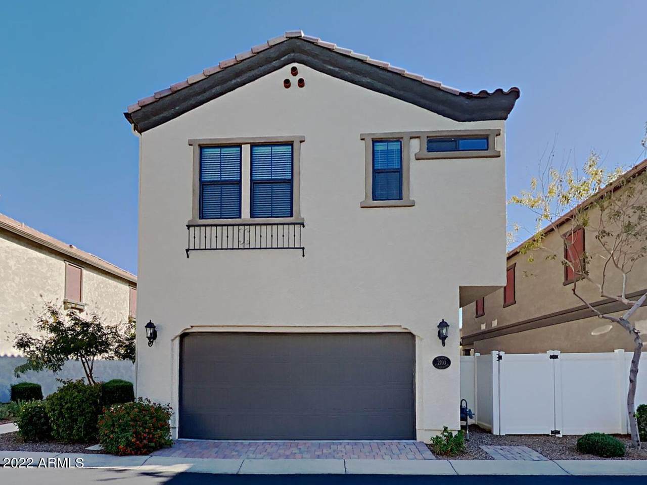 2703 Valle Verde - Photo 1