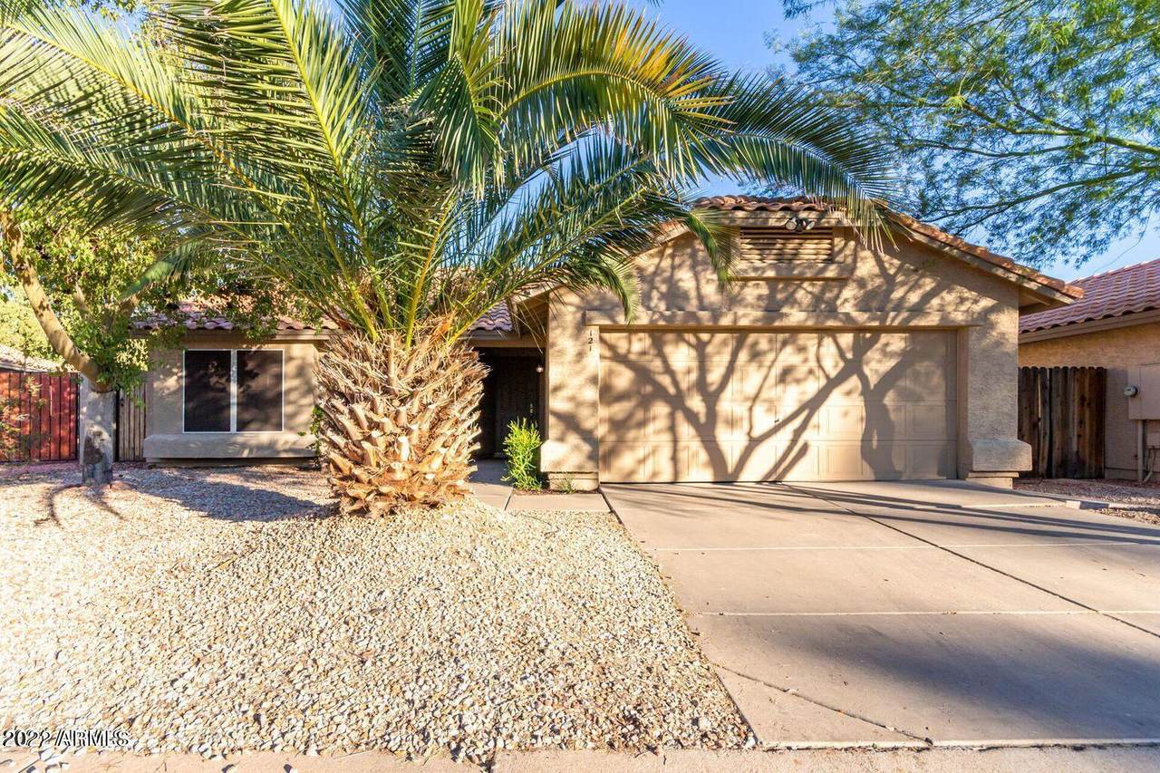 121 Sean Drive - Photo 1