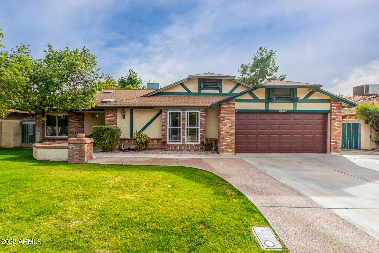 2587 Temple Street - Photo 1