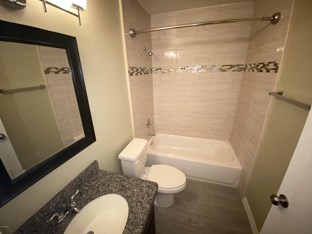 4912 Edgemont Avenue - Photo 1