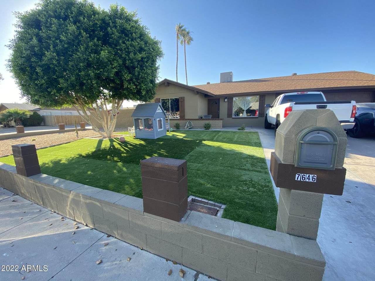 7646 Glenrosa Avenue - Photo 1