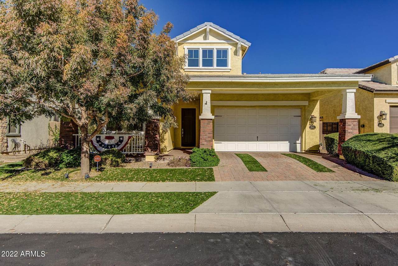 10414 Monterey Avenue - Photo 1