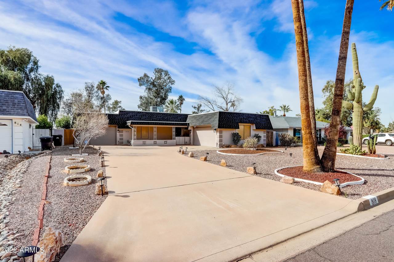 808 Revolta Circle - Photo 1
