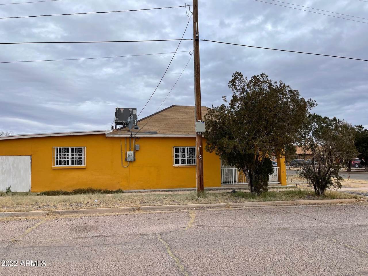 1303 Ave Avenue - Photo 1