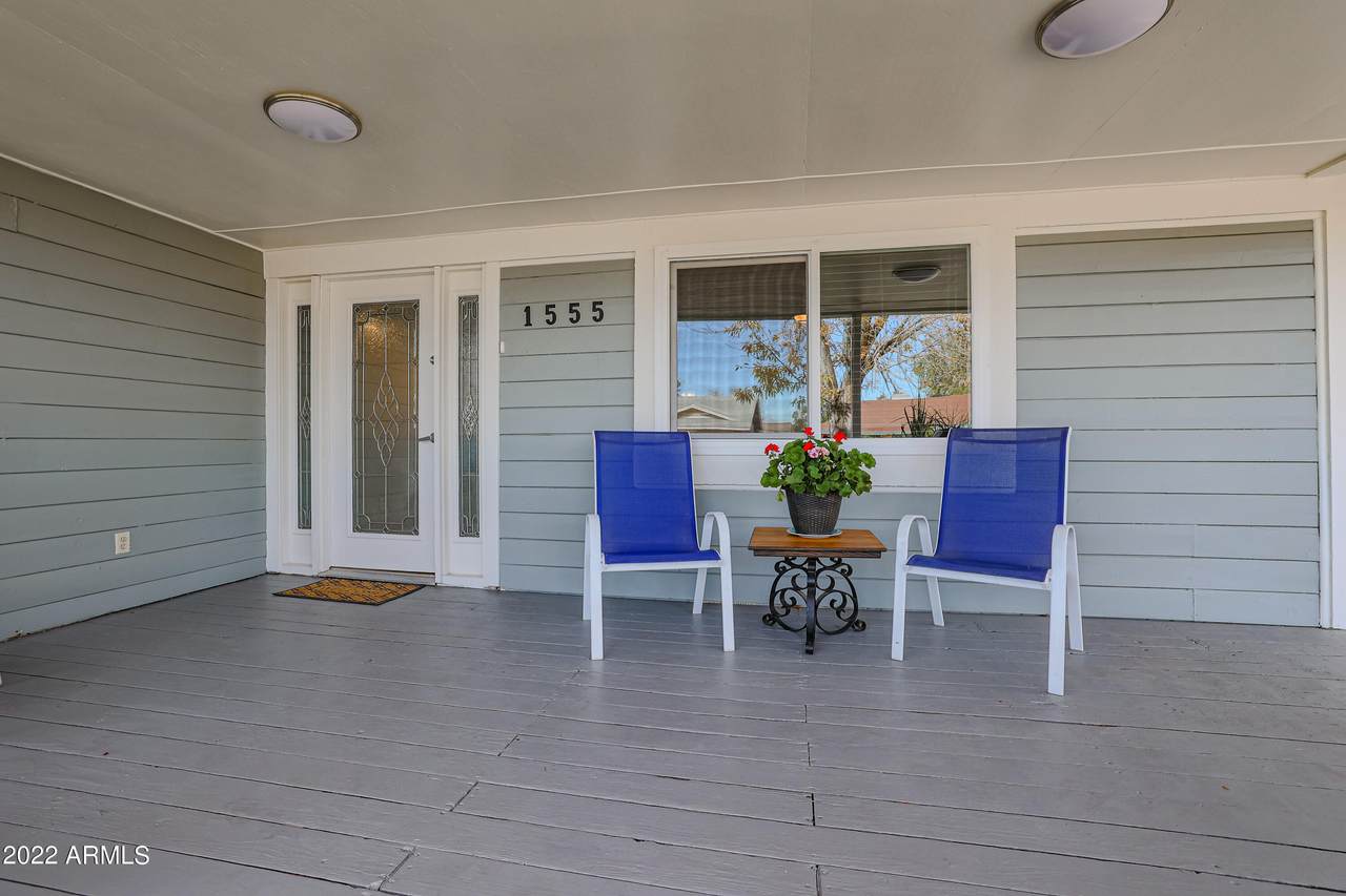 1555 Hilton Avenue - Photo 1