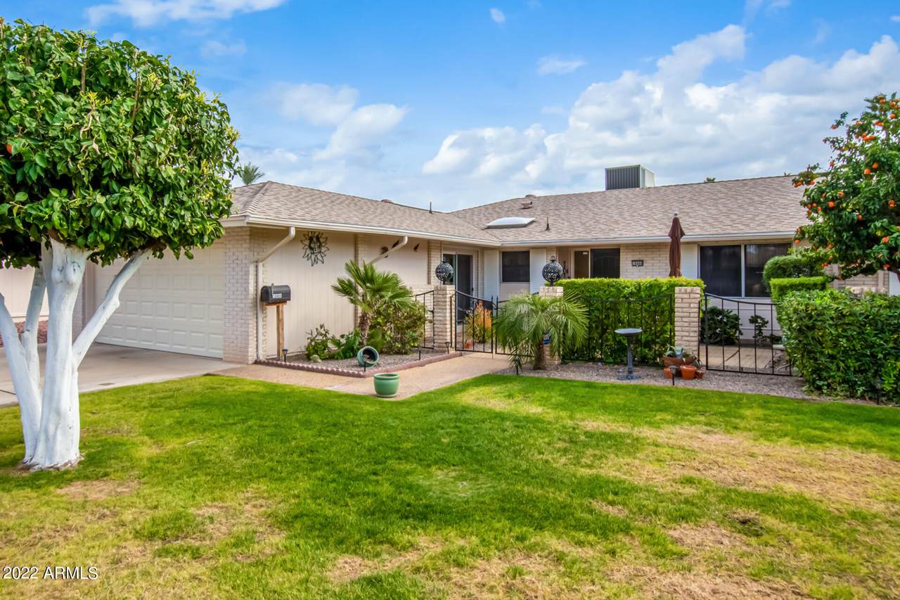 10404 Tropicana Circle - Photo 1