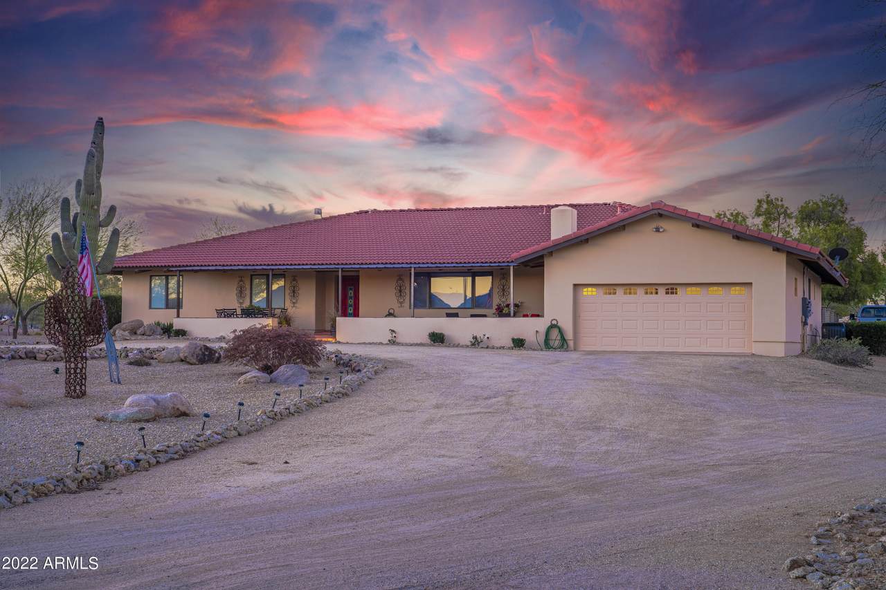 1665 Camino Drive - Photo 1