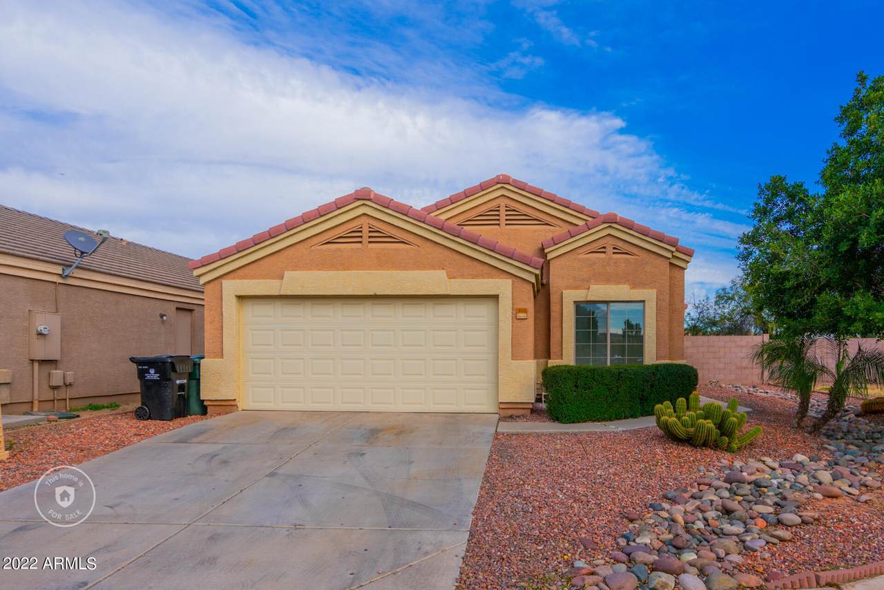 3005 89TH Drive - Photo 1