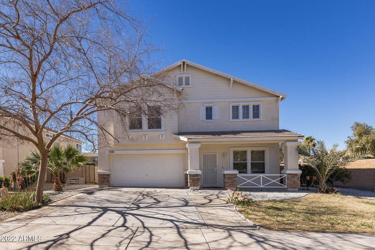 7230 72ND Avenue - Photo 1