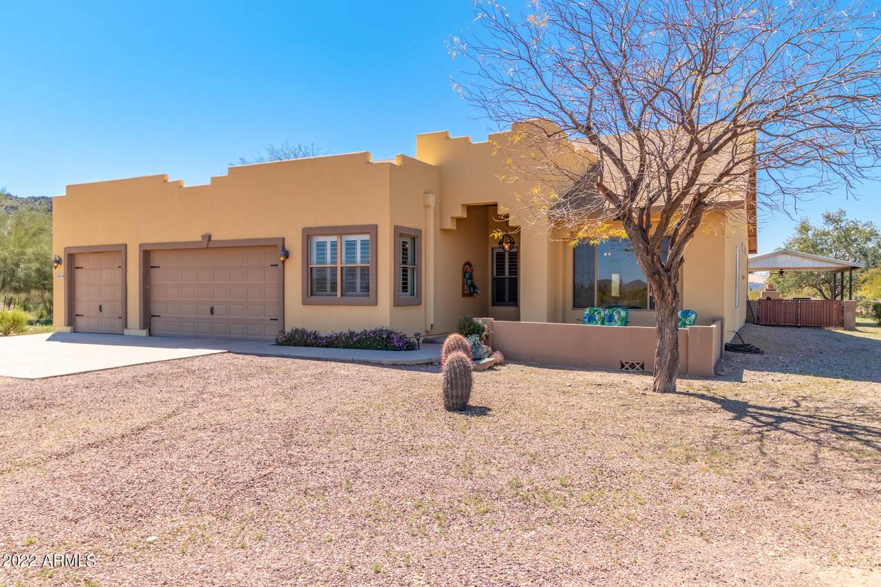 15239 Dynamite Boulevard - Photo 1