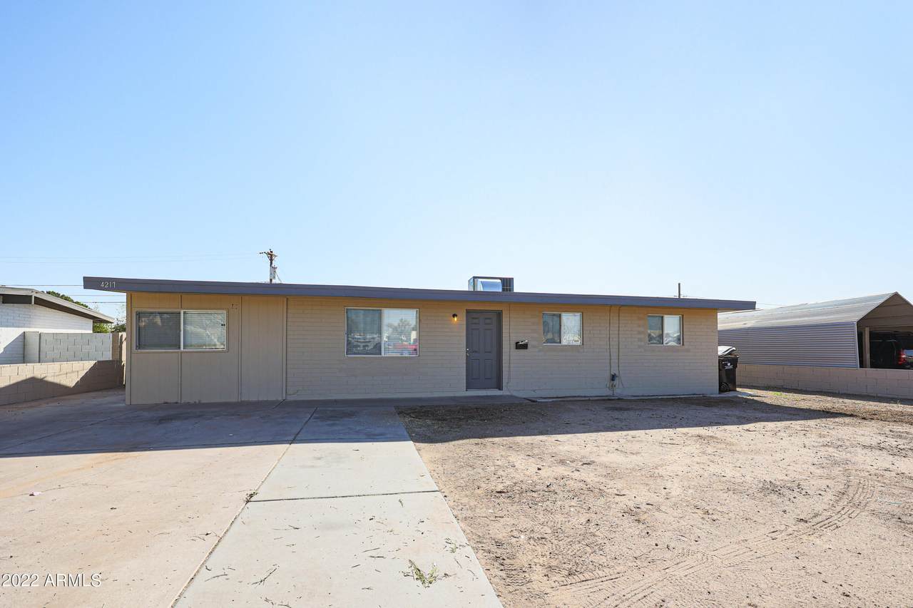 4217 51ST Avenue - Photo 1
