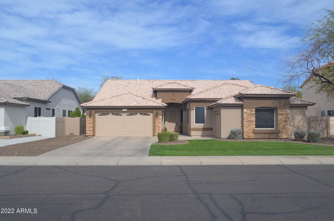 2834 Michelle Way - Photo 1