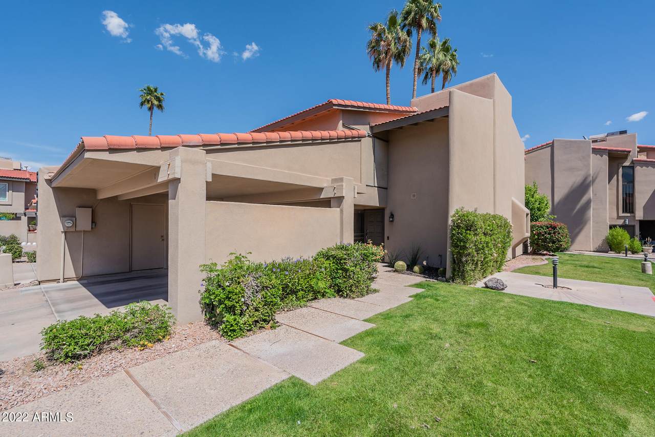 5611 79TH Street - Photo 1