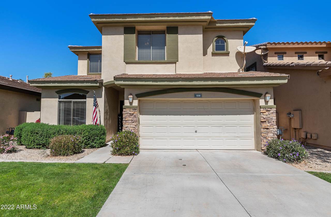 1898 Periwinkle Way - Photo 1