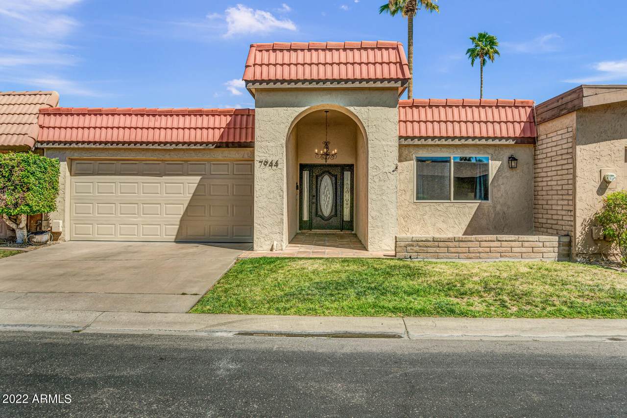 7944 Vista Drive - Photo 1