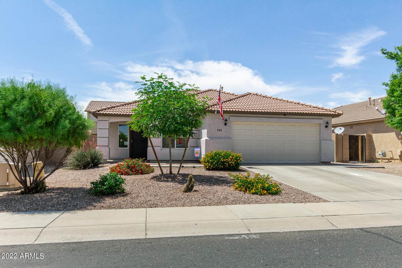 11926 154th Avenue - Photo 1