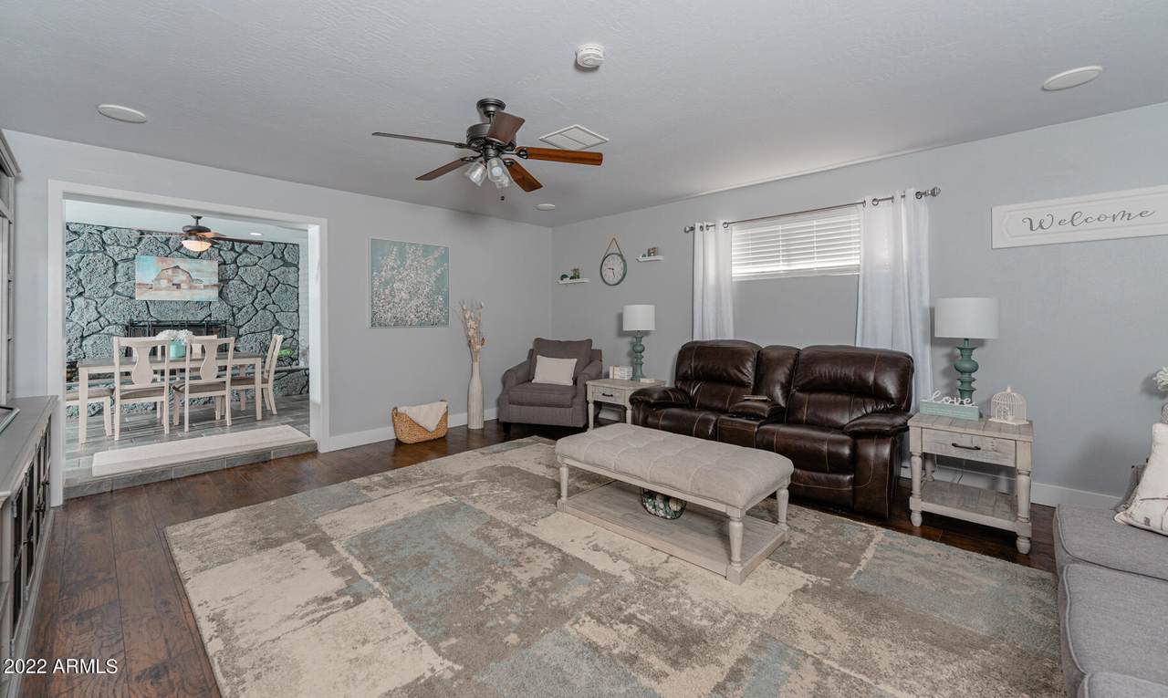 1302 Orangewood Avenue - Photo 1