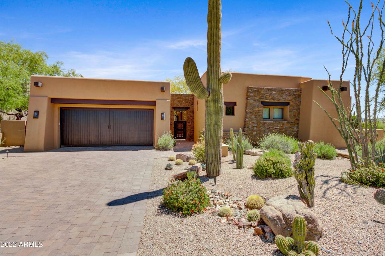 10585 Crescent Moon Drive - Photo 1