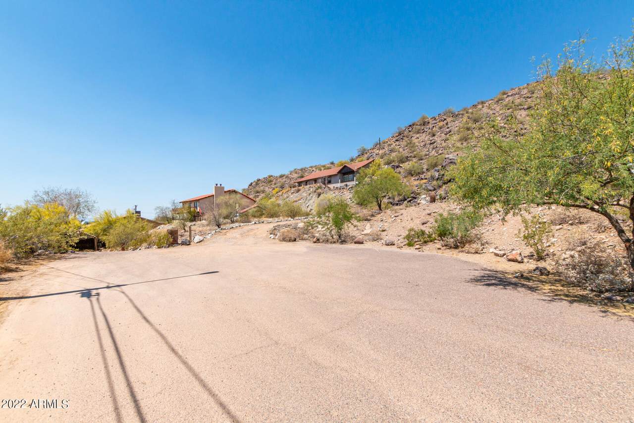1516 Yucca Street - Photo 1