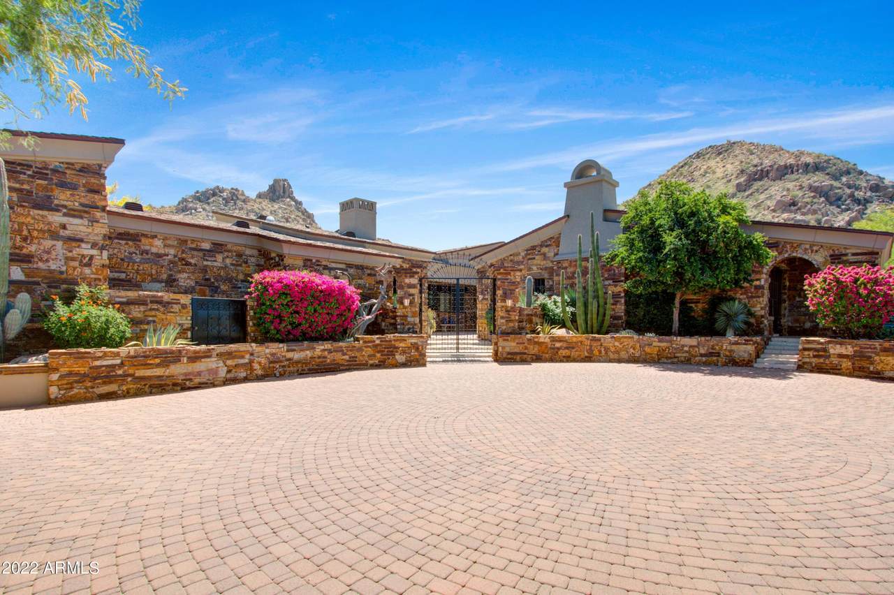 9727 Bajada Road - Photo 1