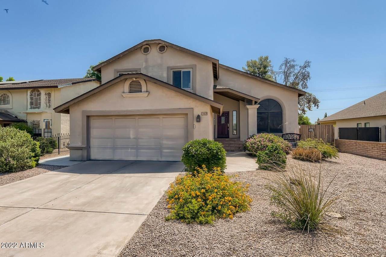 1663 Doran - Photo 1