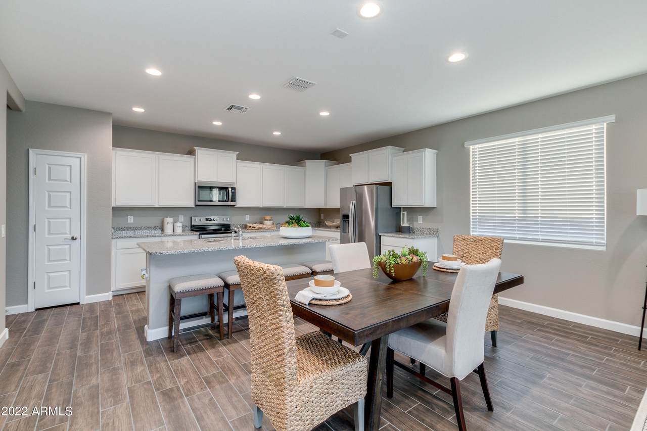 36737 Alderney Court - Photo 1