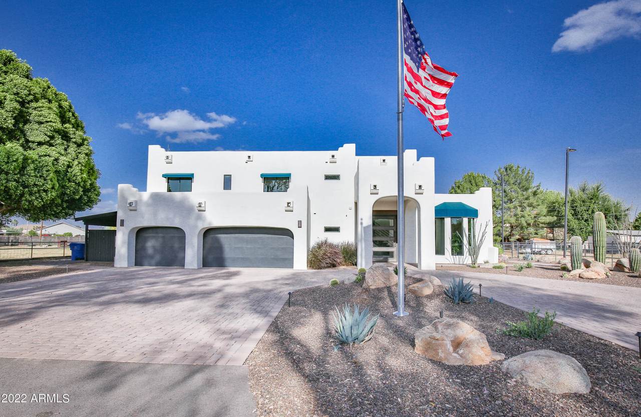 2530 Desert Lane - Photo 1