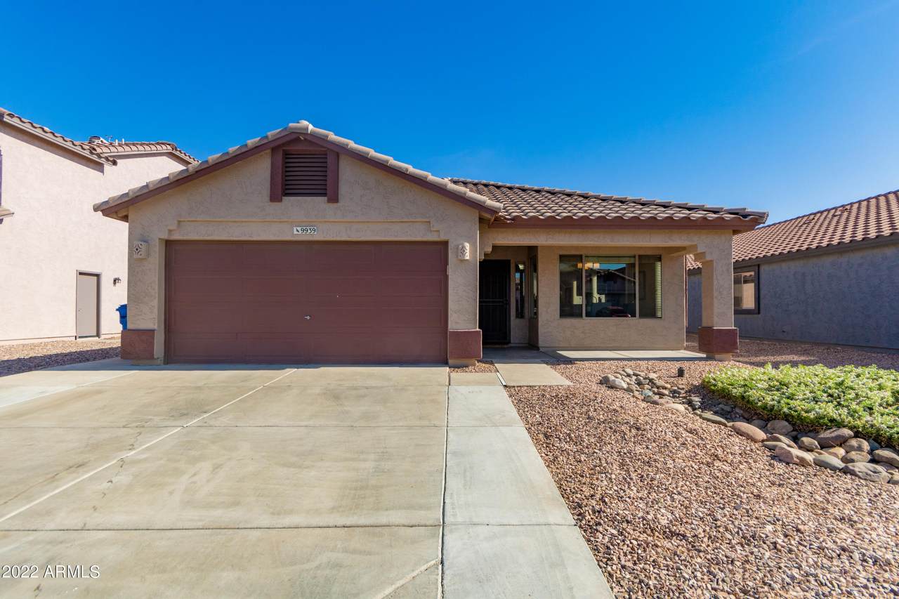 9939 El Moro Avenue - Photo 1