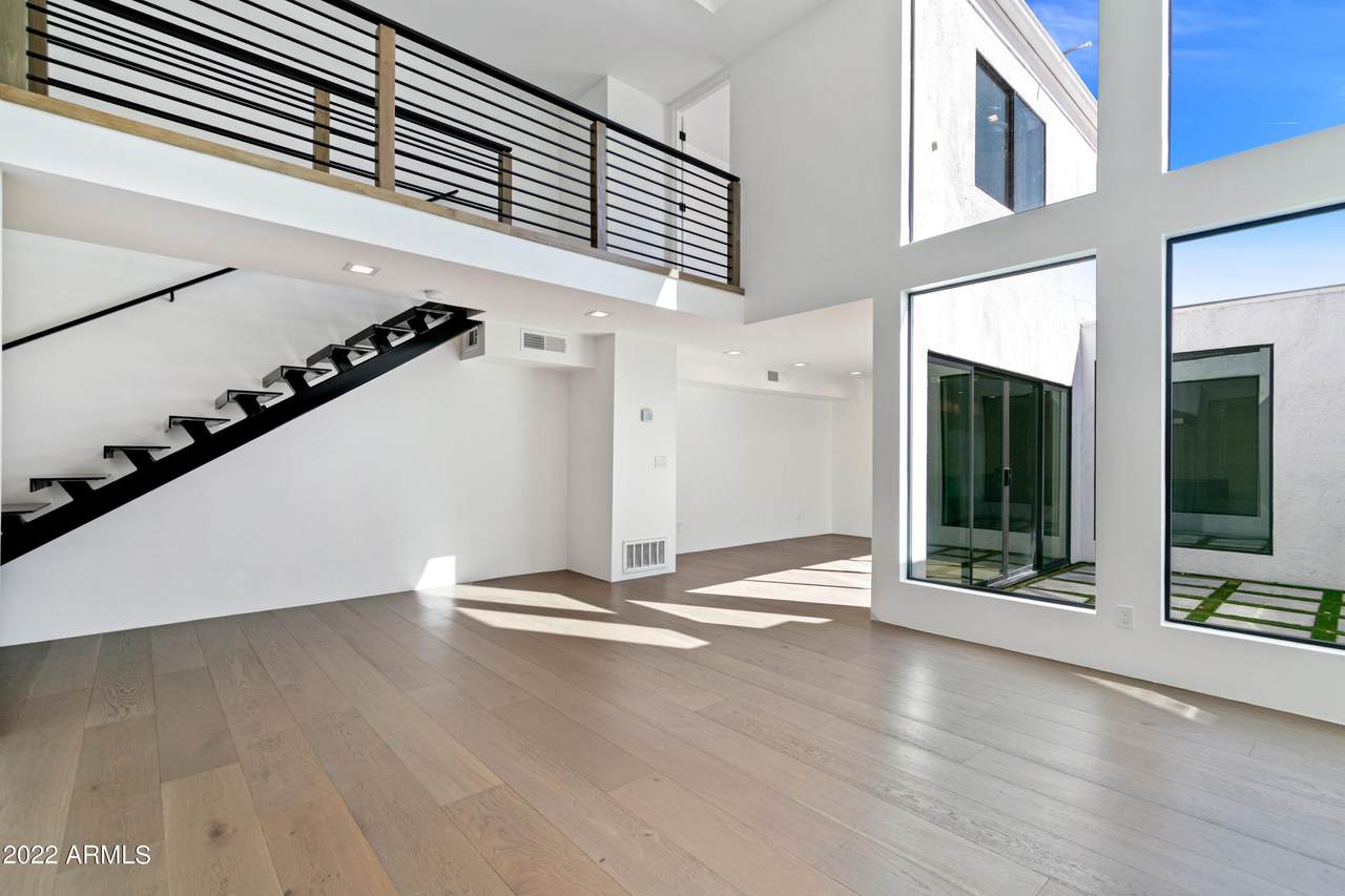 4825 72ND Way - Photo 1