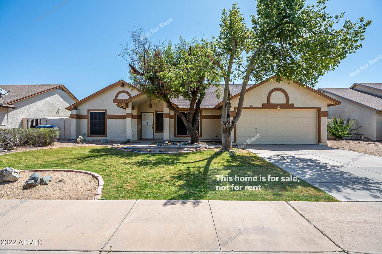 1551 Rosemont - Photo 1