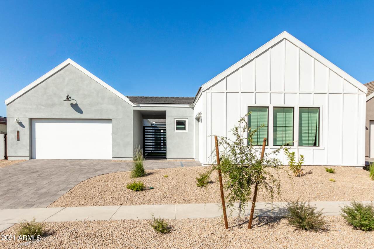 1346 Paseo Way - Photo 1