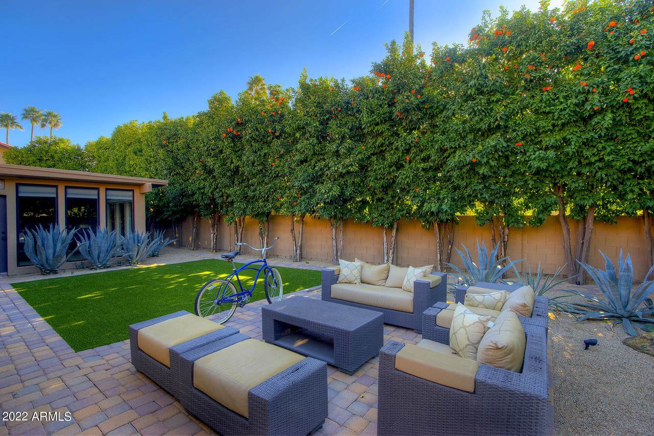 7463 Raintree Court - Photo 1