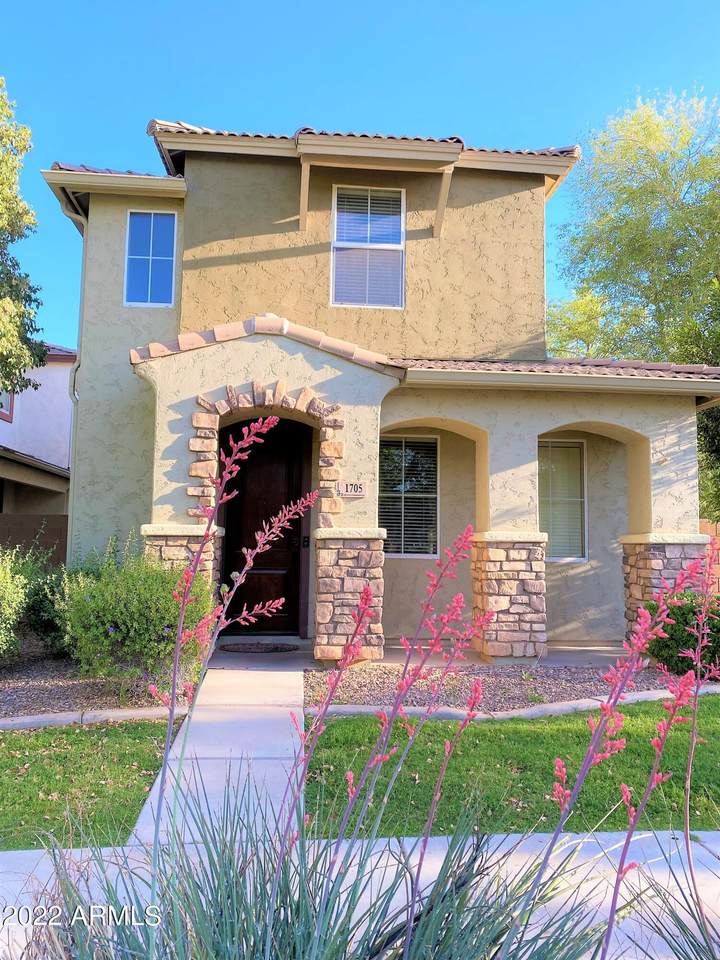 1705 Chatsworth - Photo 1