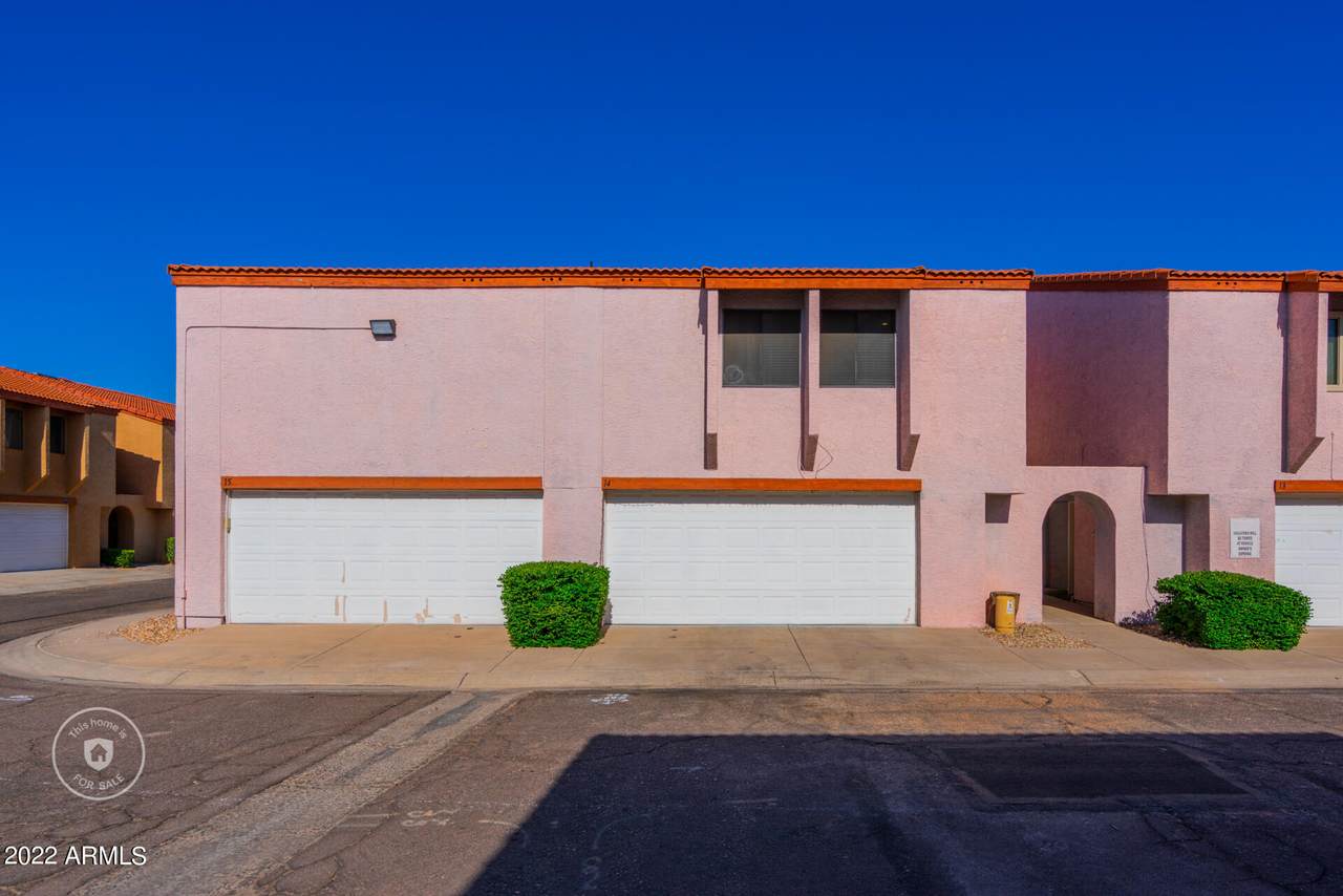 2202 Glenrosa Avenue - Photo 1
