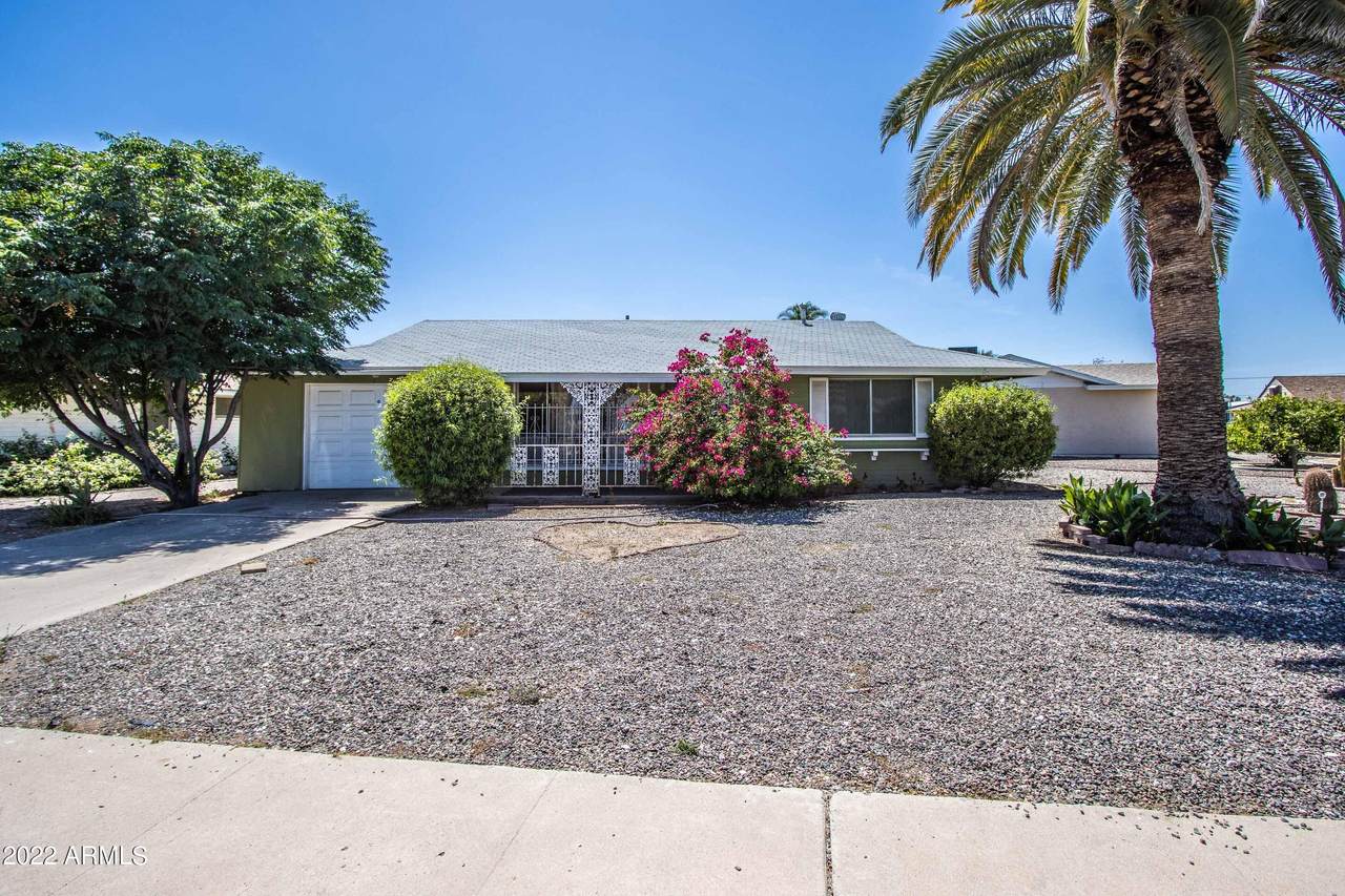 11047 Canterbury Drive - Photo 1